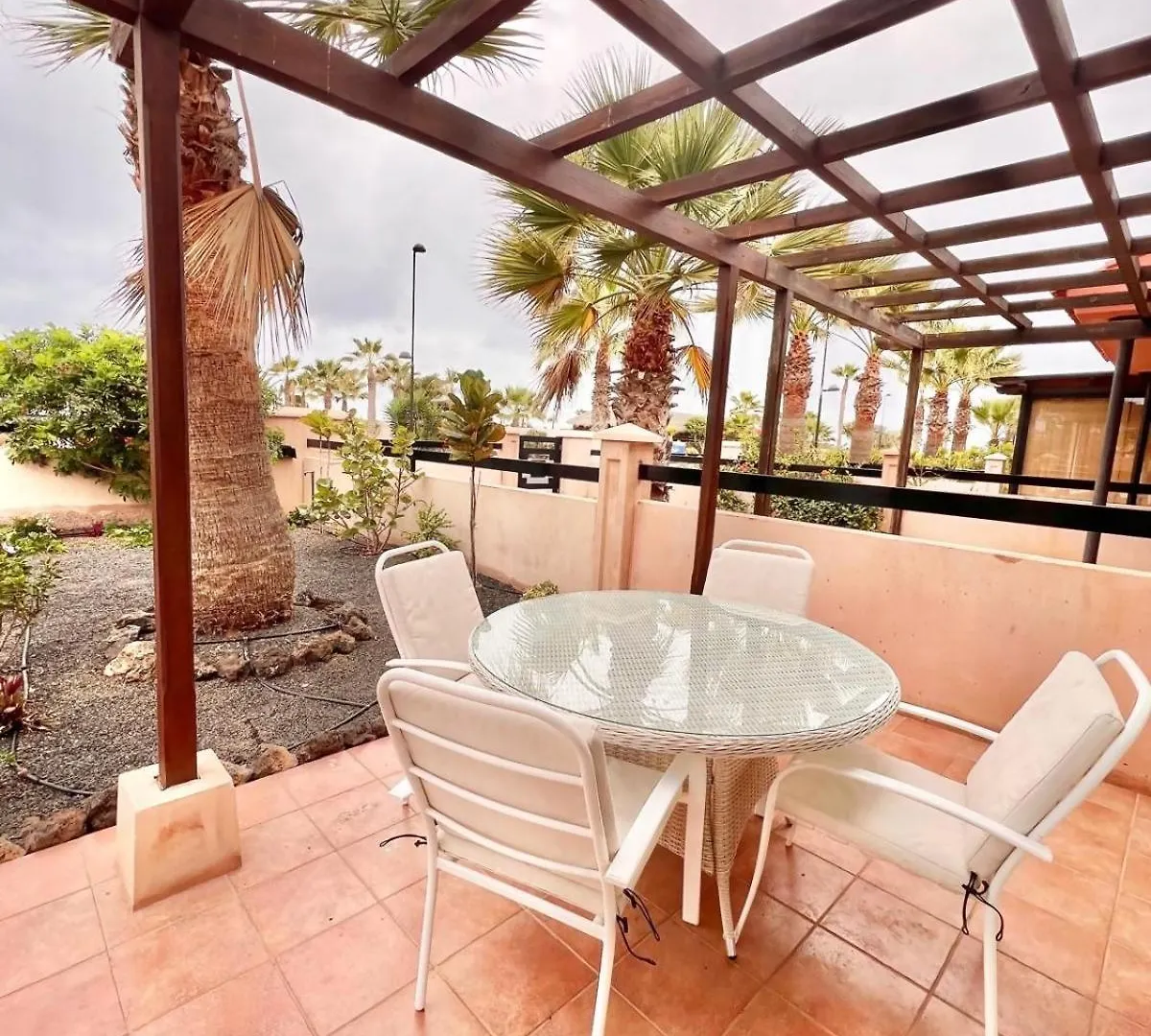 Villa Majanicho Outside Con Piscina